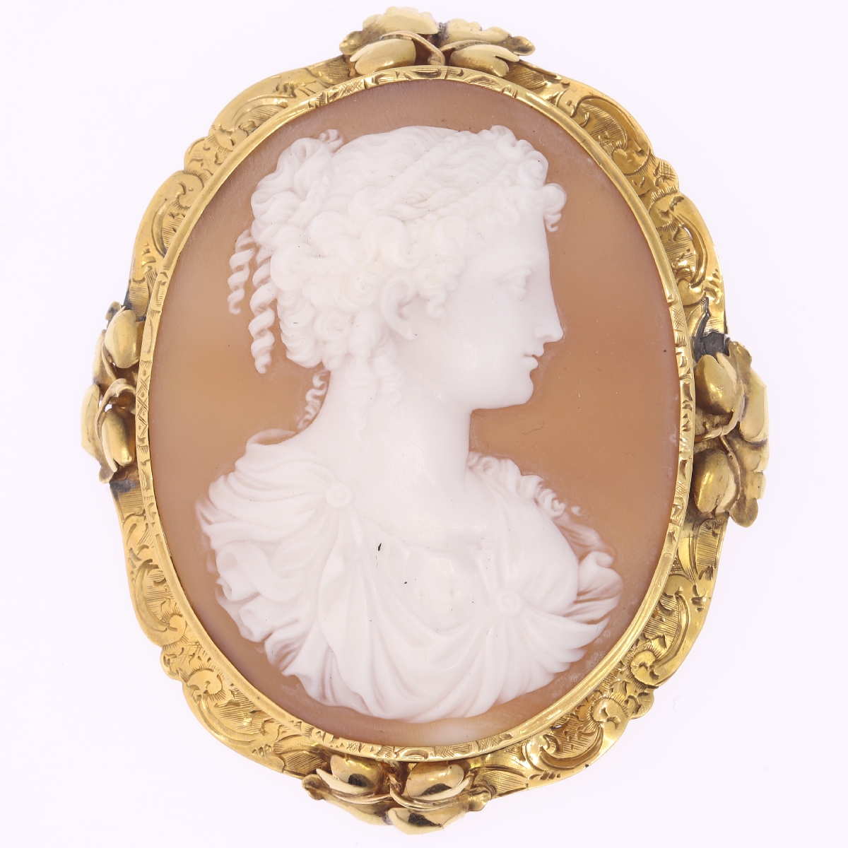 Timeless Beauty: A Roman-Inspired Cameo Brooch from the Victorian Era